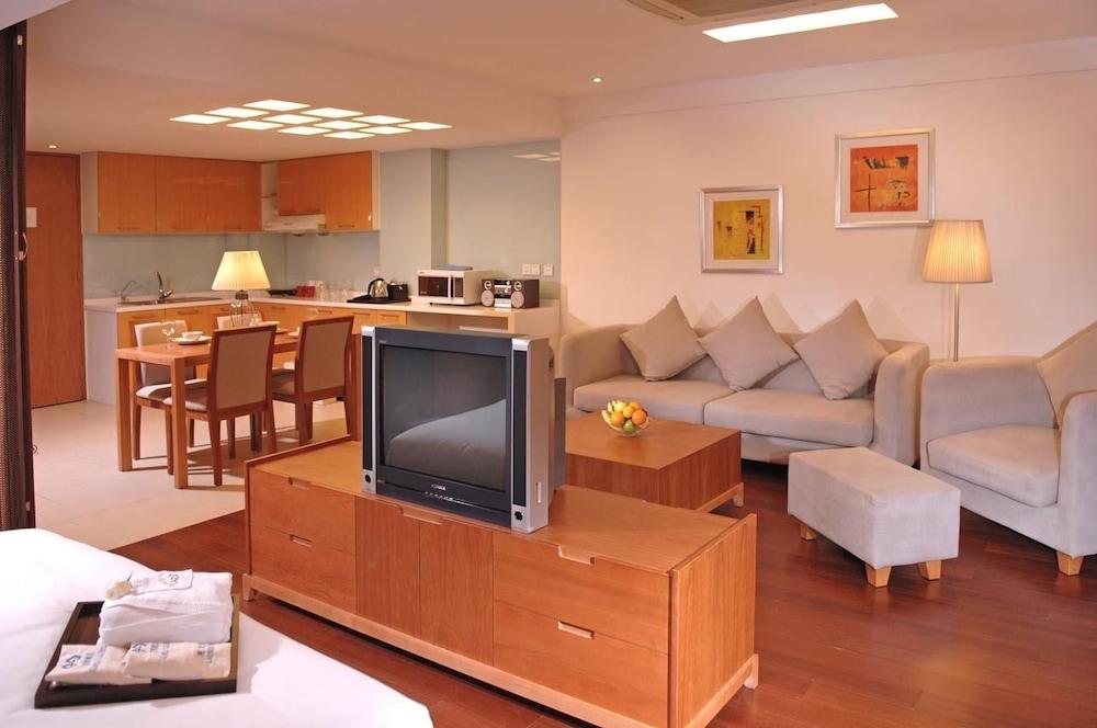 Gloria Plaza Hotel Kangqiao Shanghái Exterior foto