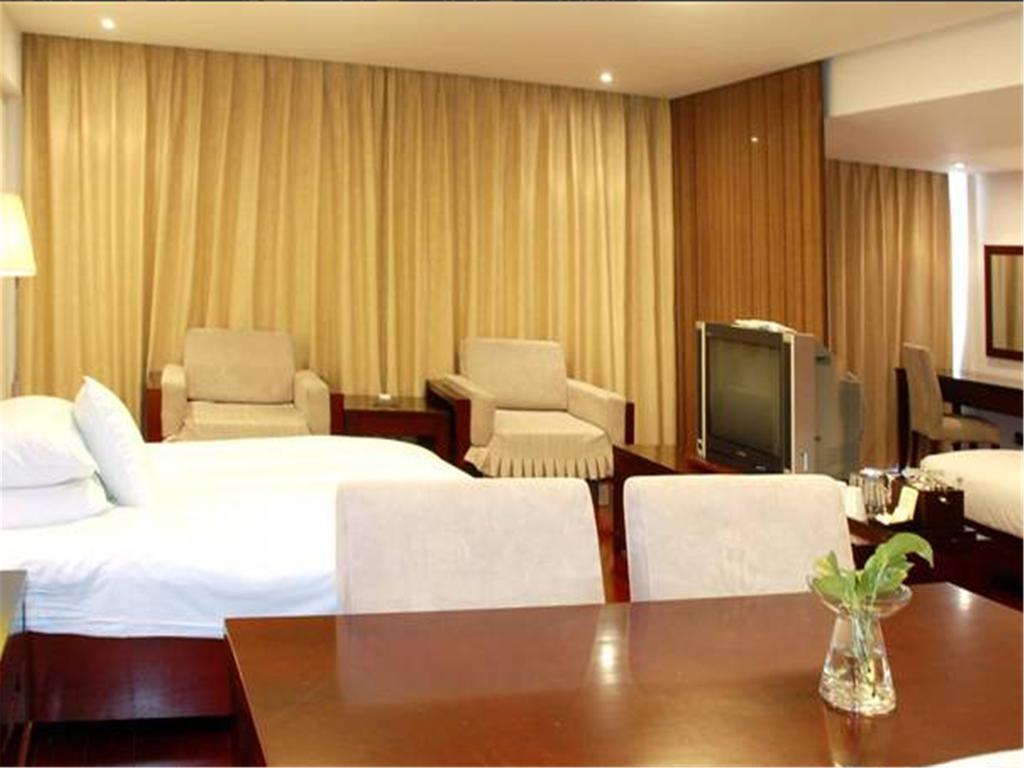 Gloria Plaza Hotel Kangqiao Shanghái Exterior foto