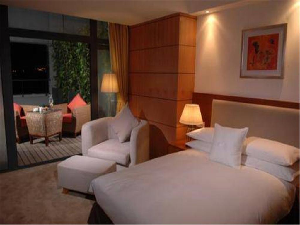 Gloria Plaza Hotel Kangqiao Shanghái Exterior foto