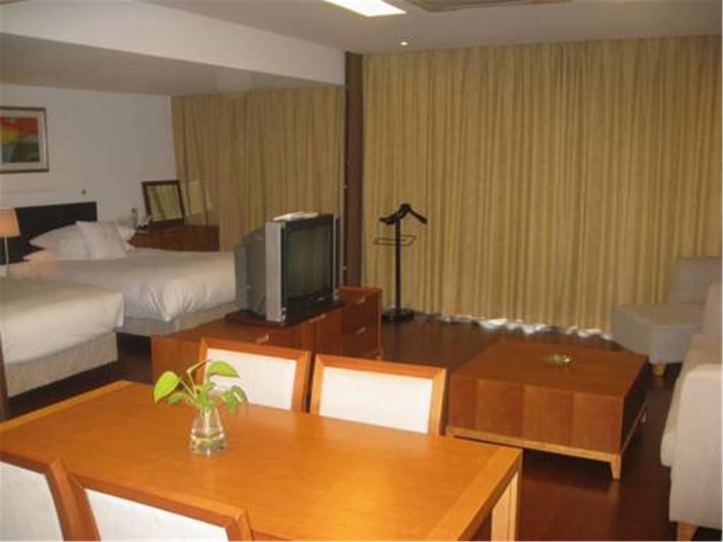 Gloria Plaza Hotel Kangqiao Shanghái Exterior foto