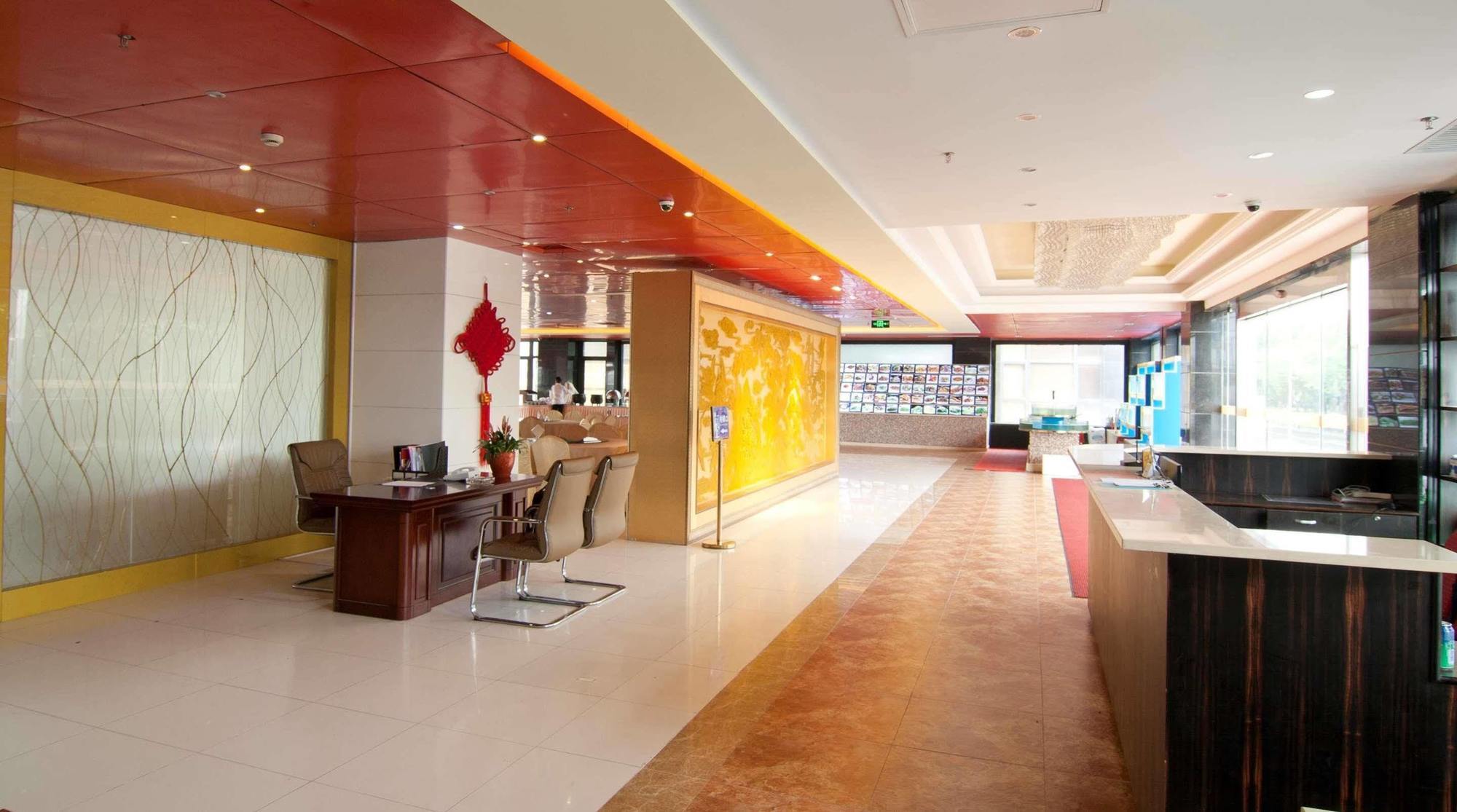 Gloria Plaza Hotel Kangqiao Shanghái Exterior foto