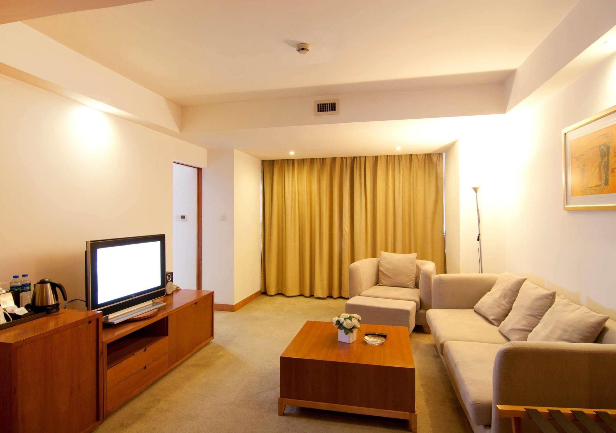 Gloria Plaza Hotel Kangqiao Shanghái Exterior foto