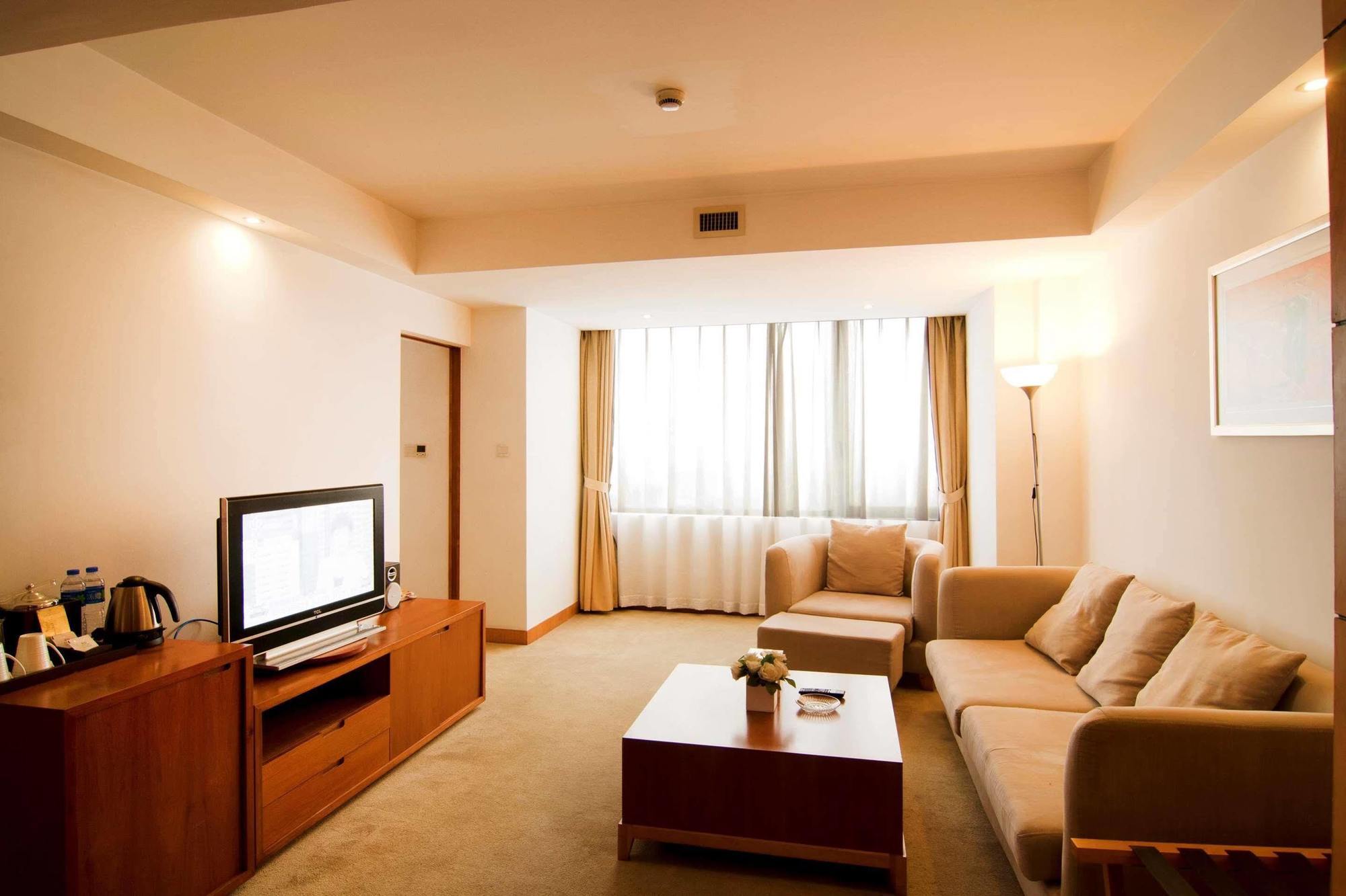 Gloria Plaza Hotel Kangqiao Shanghái Exterior foto
